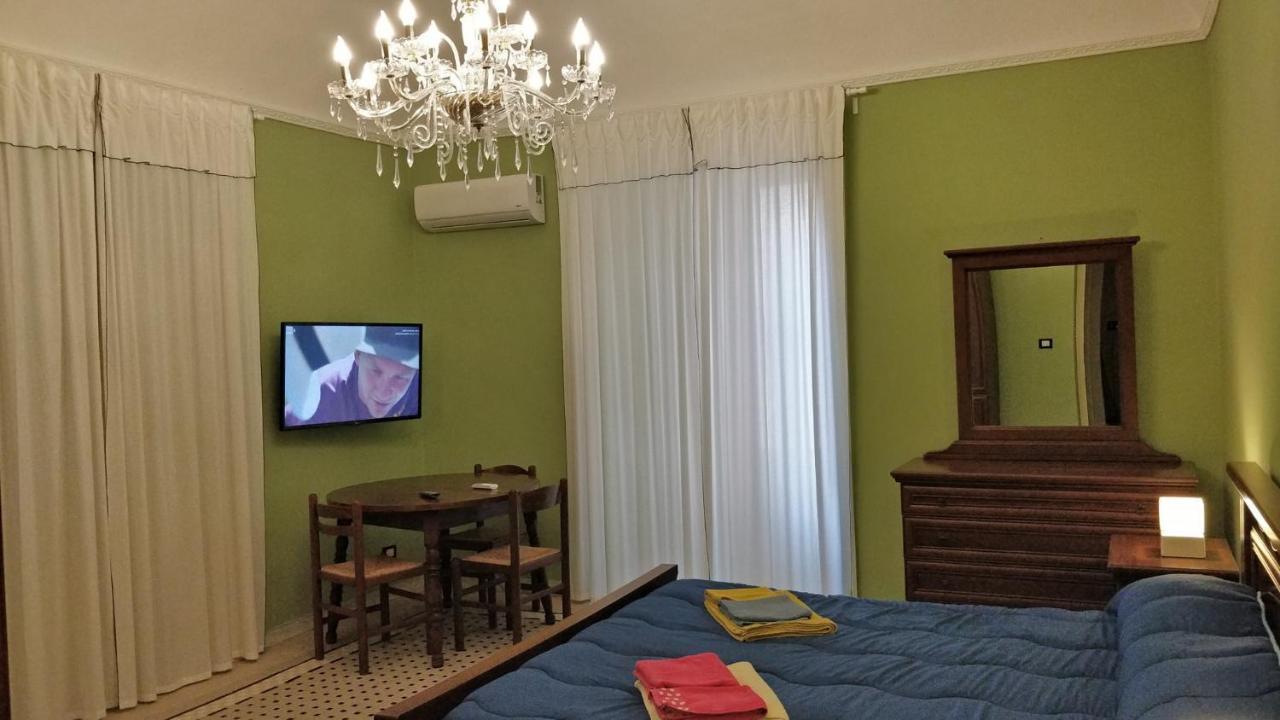 Adriano'S House Catania Cathedral First Floor Appartement Buitenkant foto